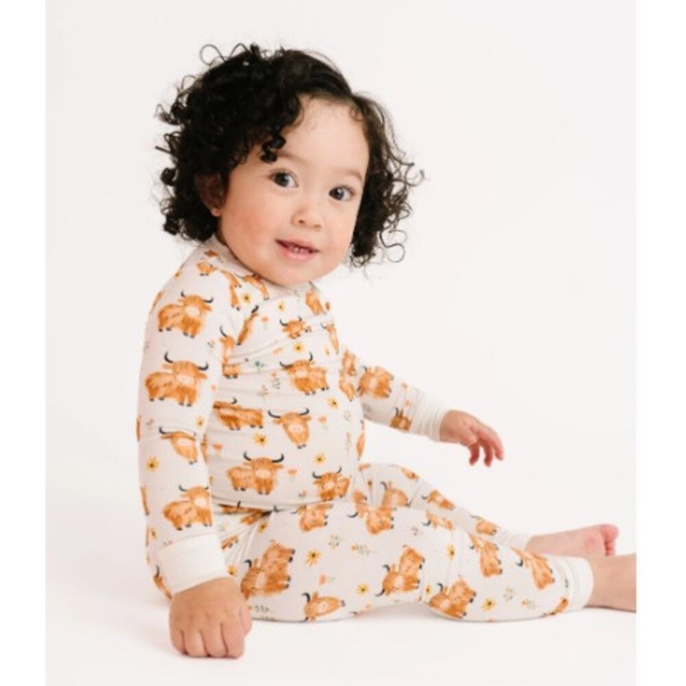 Little One Shop Highland Cows Infant Jumper w/ Optional Footies - Size 18-24M